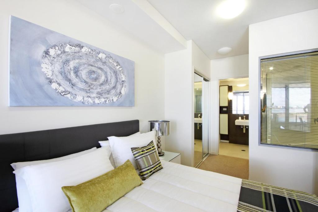 Monaco Caloundra Apart otel Oda fotoğraf